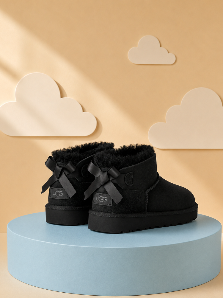 UGG® Ultra Mini Bailey Bow Black